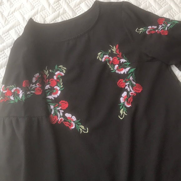 Floral Embroidered Bell Sleeve Dress - Picture 4 of 6